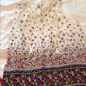 Old Navy XL flower pattern shirt